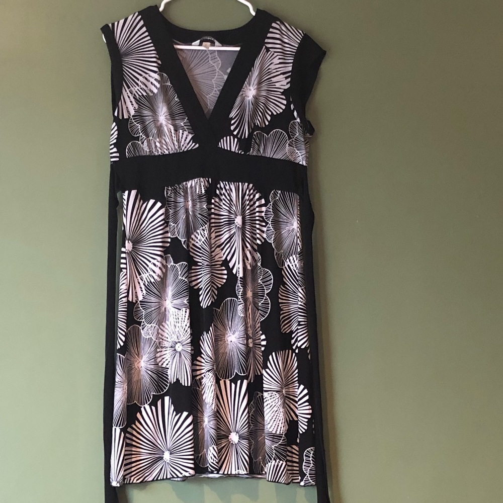 Speechless black and white floral dress size large
